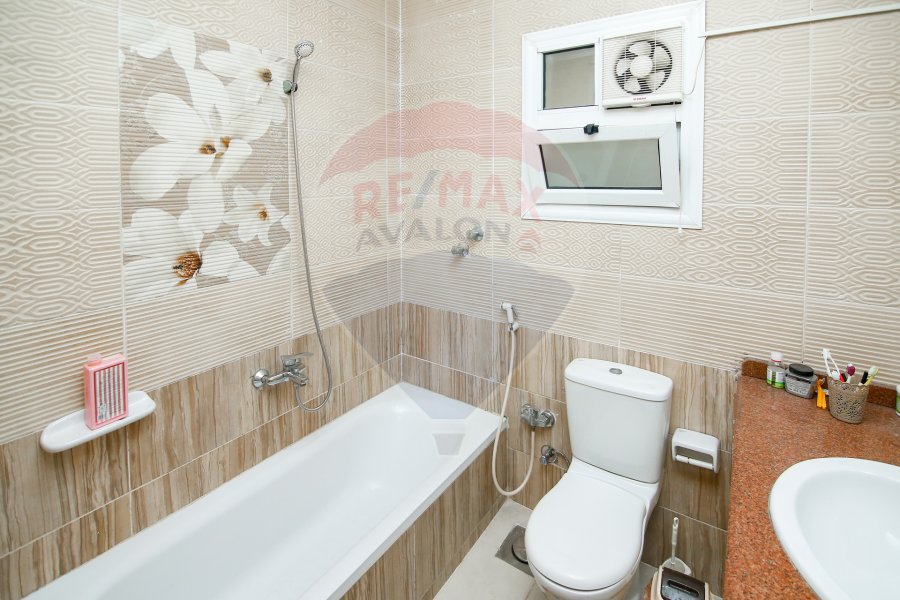 Apartment for sale 155 m Moharam bek (Zien El Abdeen st)