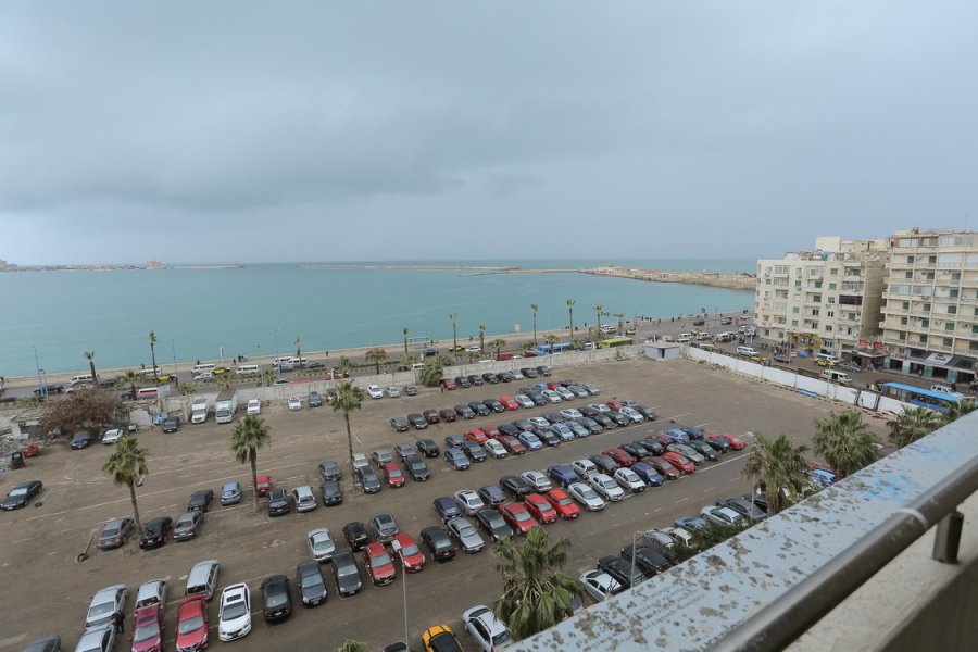 Furnitued Apartment 165m El-Azarita (Kornich Road.)