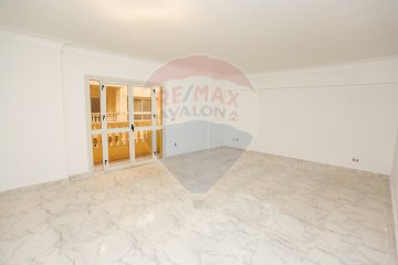 Apartment for sale  m Smouha (El Etahdia Compound - in front of Antoniades Gardens)