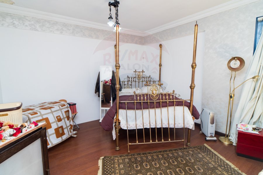 Apartment for sale 121 m Al-Azarita (Main Soter St , near to Alexandria Library - steps from the sea)