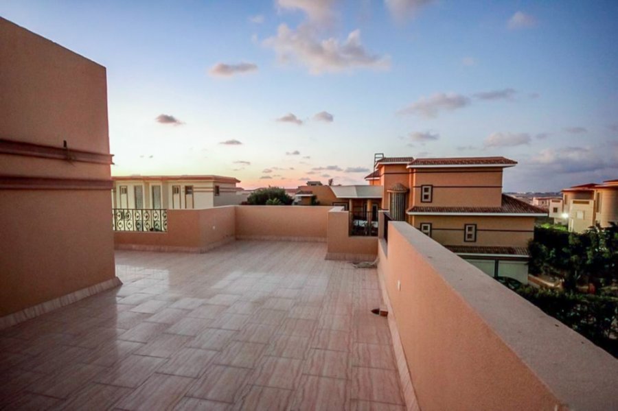VILLA for sale 450m King Marriot Side View Compound- Kafouri St