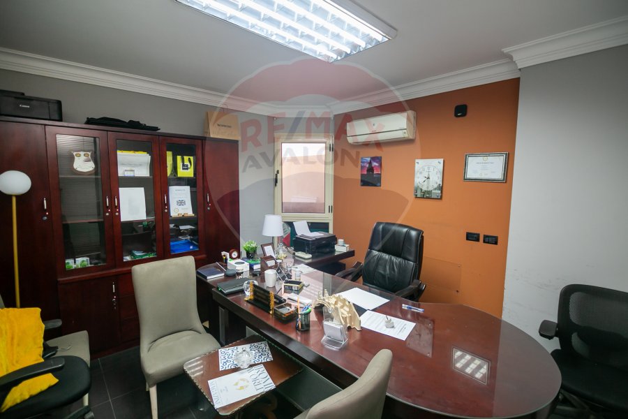 Administrative headquarters for rent, furnished 170 m Kafr Abdo (Al-Furat Building)