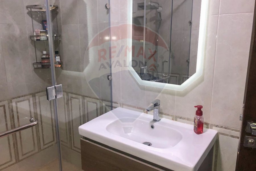 Apartment for sale 200 m San Stefano (Steps from Four Seasons)
