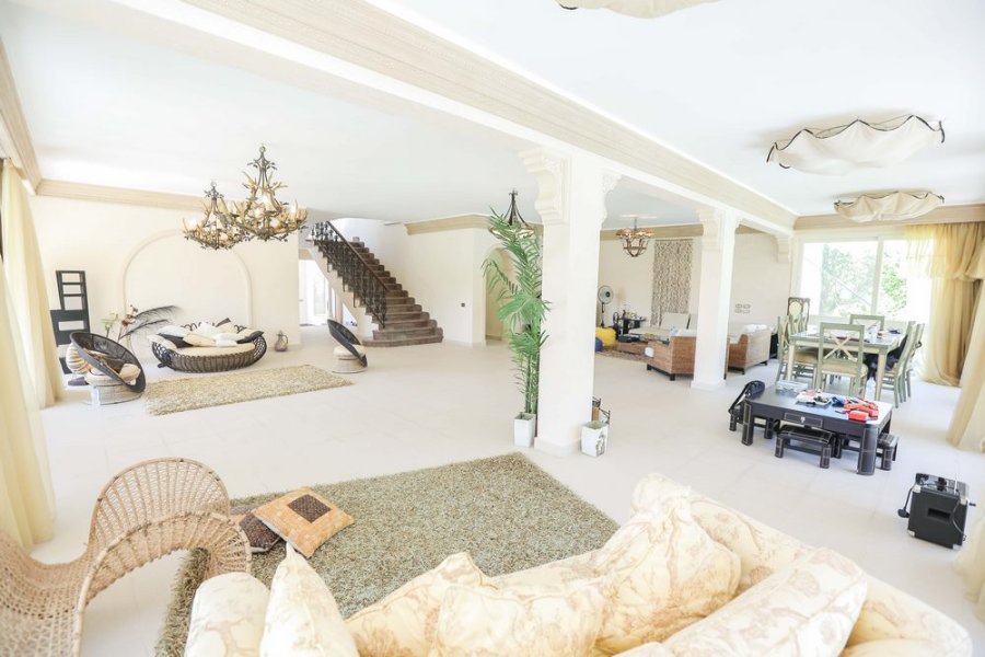 Standalone Villa 2000m for sale Marina 5 North Coast