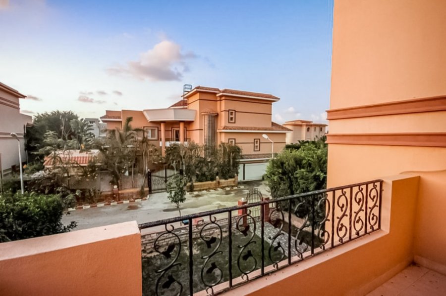 VILLA for sale 450m King Marriot Side View Compound- Kafouri St