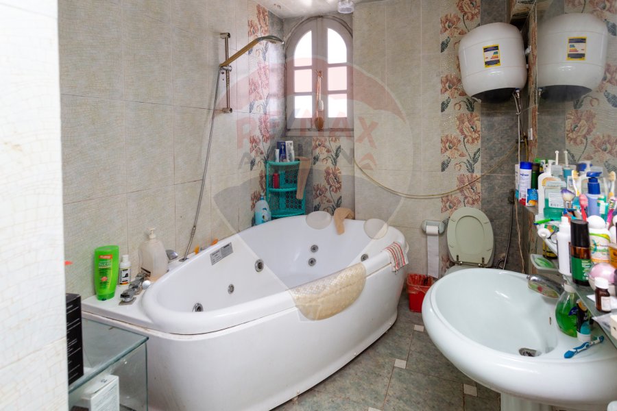 Penthouse for sale 1155 m Miami (Steps from Gamal Abdel Nasser St.)