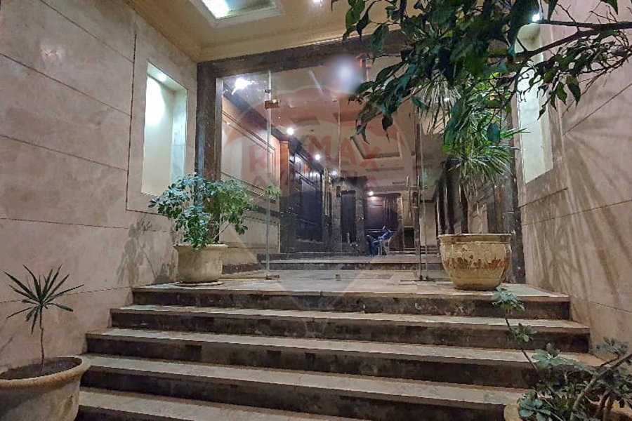 Apartement for sale 235 m Kafr Abdo ( khalil el masry st)