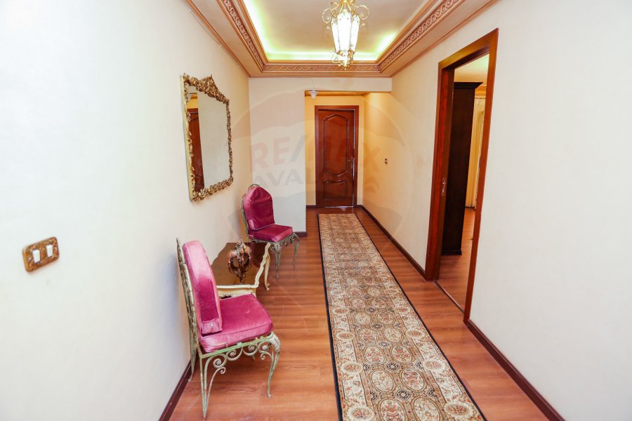 Apartment for sale 250 m Kafr Abdo (steps from Saint Jenny Square)