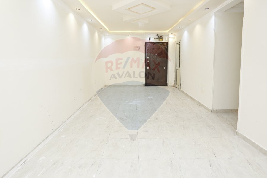 Apartment For Sale 140 m Smouha ( Sherif Ramzy St - Steps from Fawzi Moaz St )