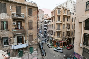 شقة بروف للايجار المفروش 400 م الازاريطة (خطوات من كلية طب الأسنان