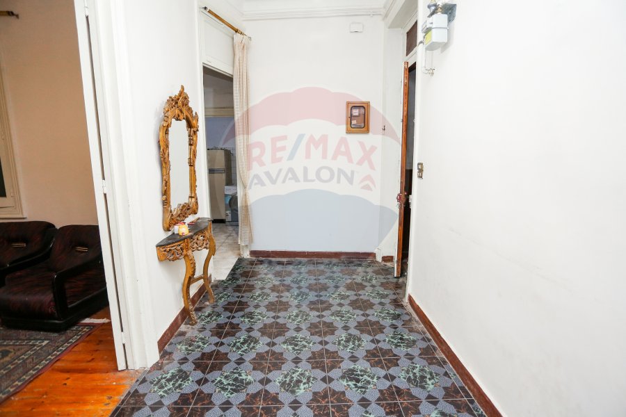 Apartment for sale 100 m Sporting ( Tannis St )