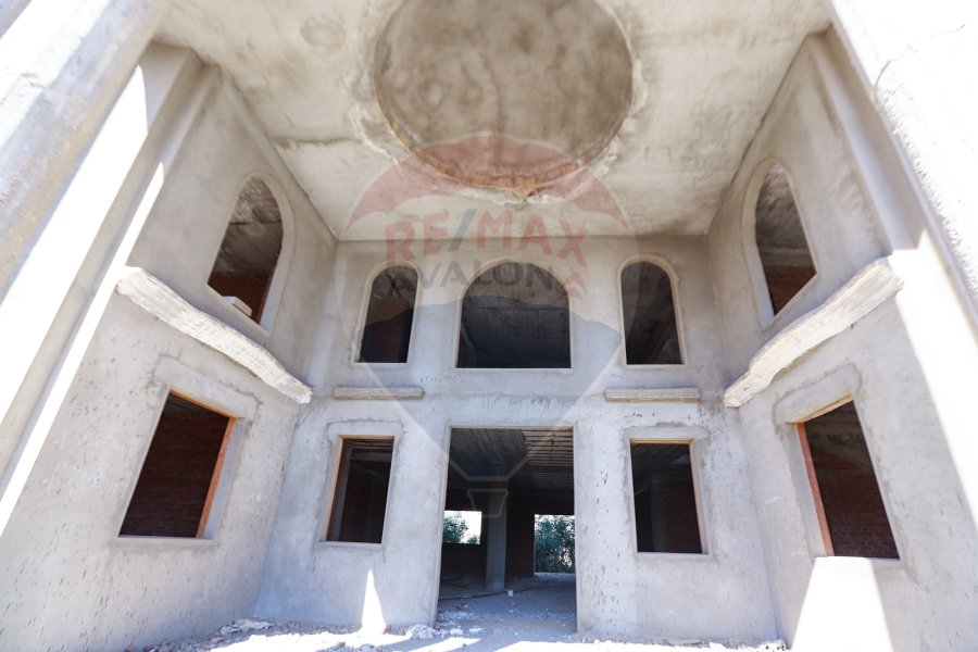 palace for sale 1,235 m King Mariout (compound El Orouba)