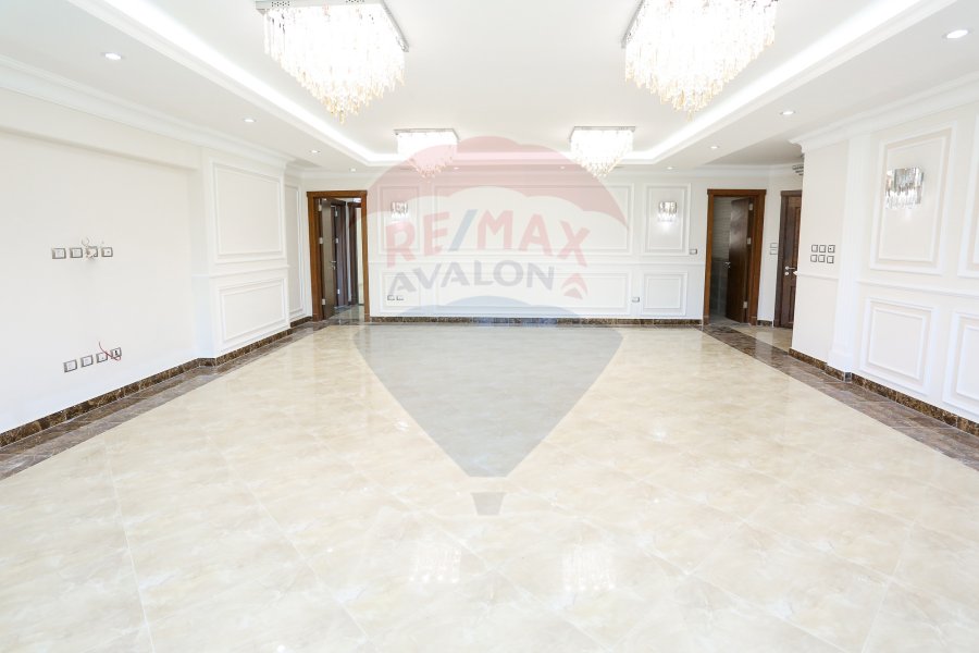 Apartment for Sale 526 m smouha (antonides compound)