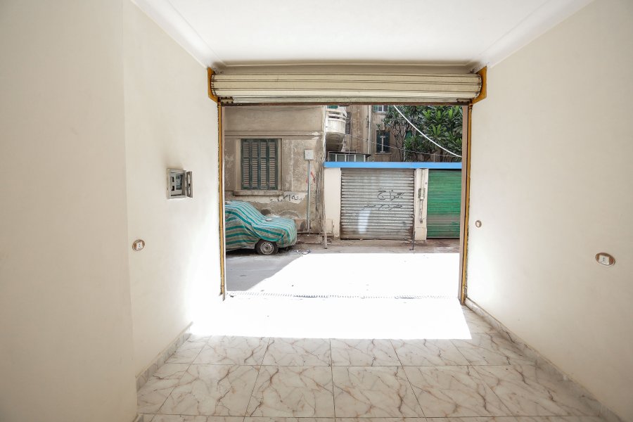 Commercial Shop for Rent 30m Sporting
