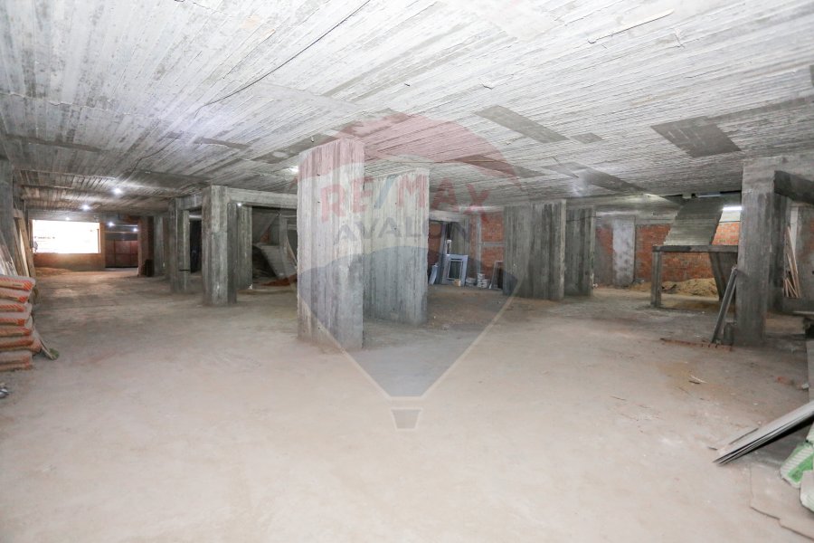 Commercial shop + mezzanine for rent 300 m Lauran (Abu Qir St.)