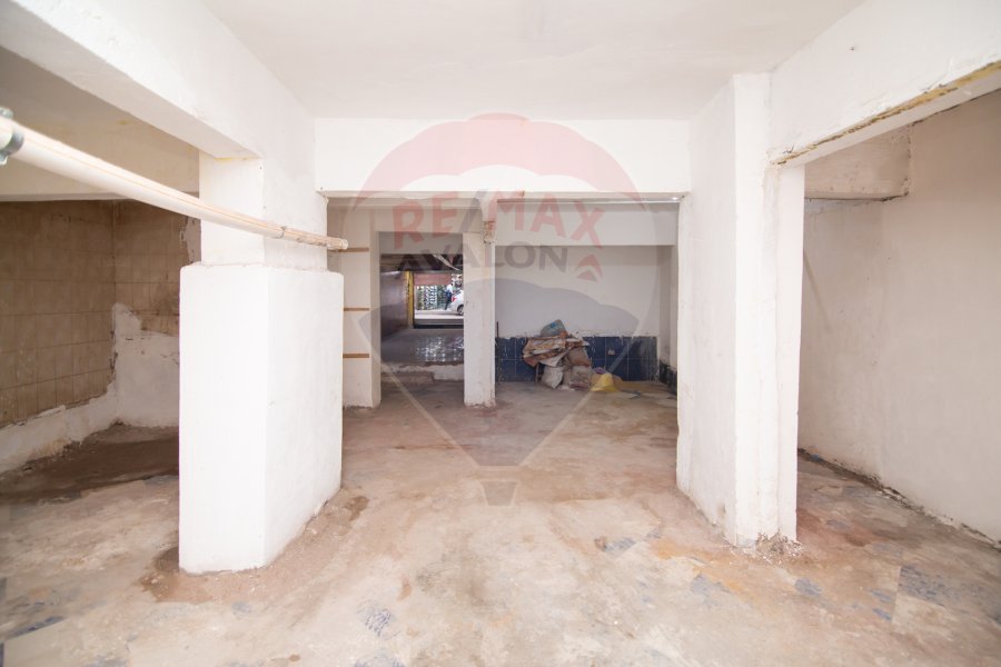 Shop for sale 110 m Smouha (steps from Mostafa Kamel St.)