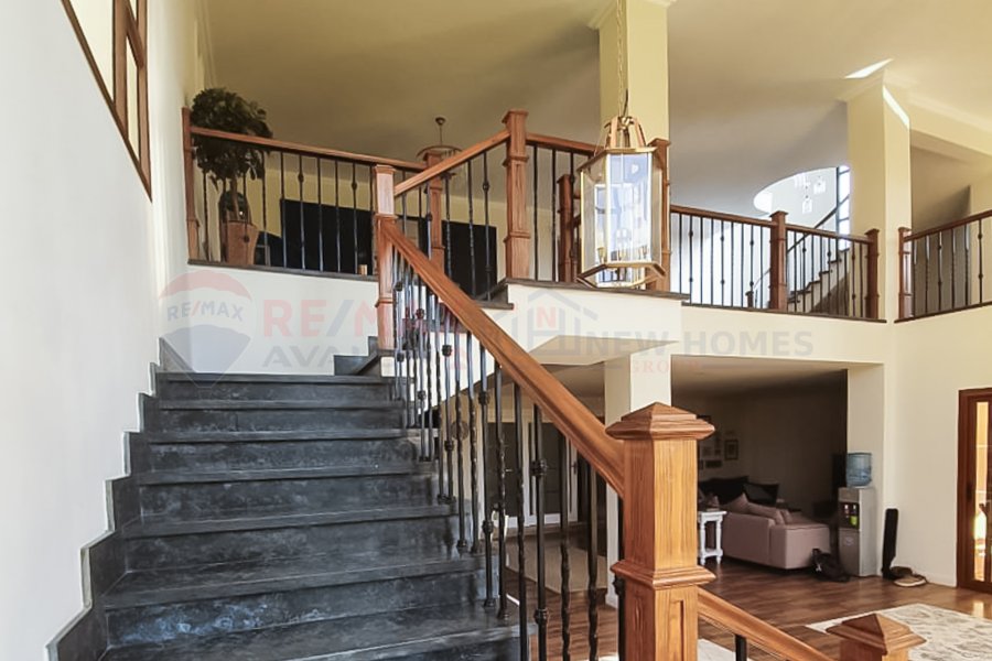 Furnished villa for rent 900 m King Mariout (King Heights compound)