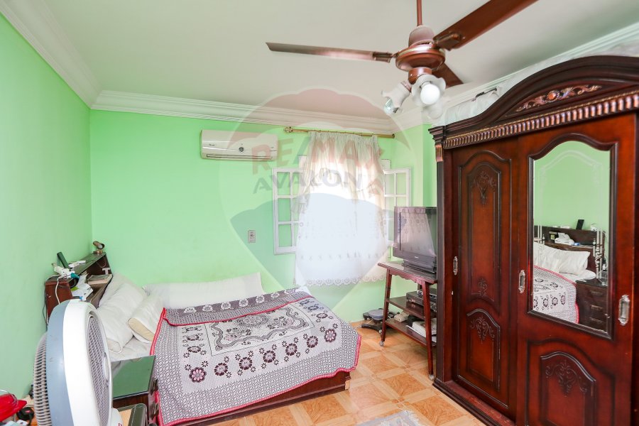 Apartment for sale 200 m Smouha (Zaki Ragab st - steps from Fawzi Moaz Square)