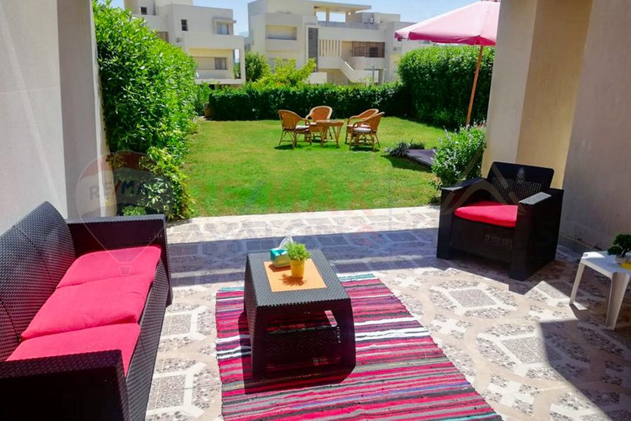Townhouse + garden for sale (Hacienda Bay) 380 m