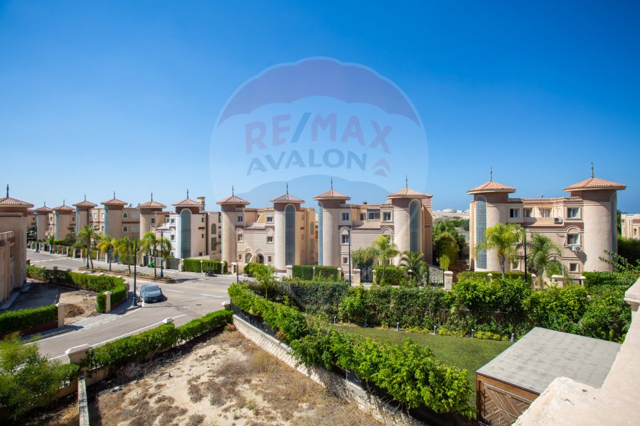 Twin House villa for sale 370 m King Mariout (Al Orouba Royal Compound)