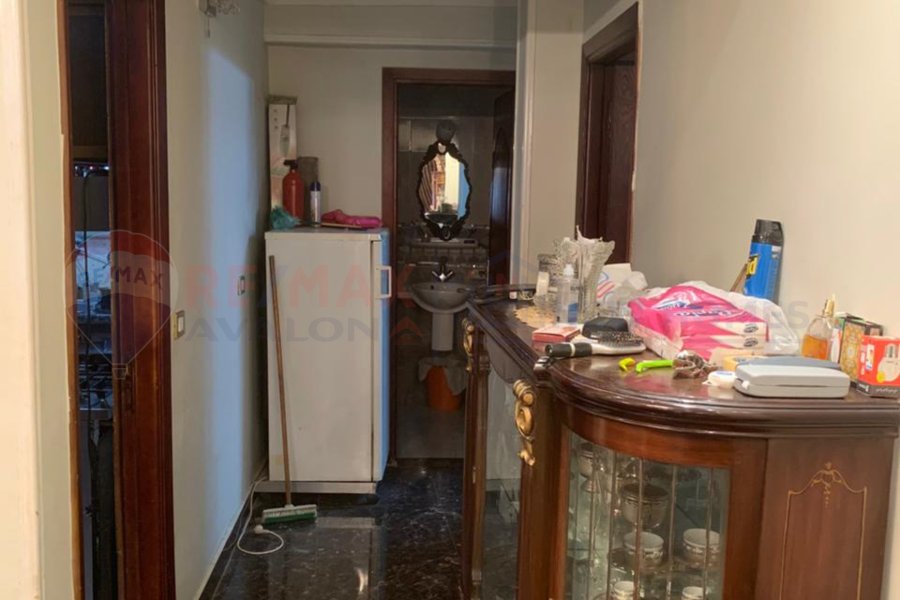 Apartment for sale 220 m Al-Wezara (Abu Qir st.) -