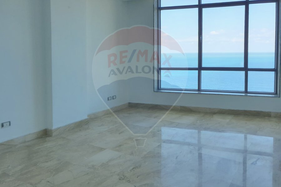 Apartment for rent 182 m Stanly (Directly on the sea-Brand building)