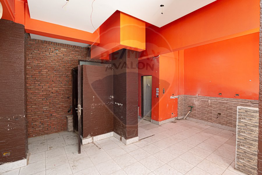 Commercial shop for sale 180 m Tharwat (Abdel Salam Aref St.)