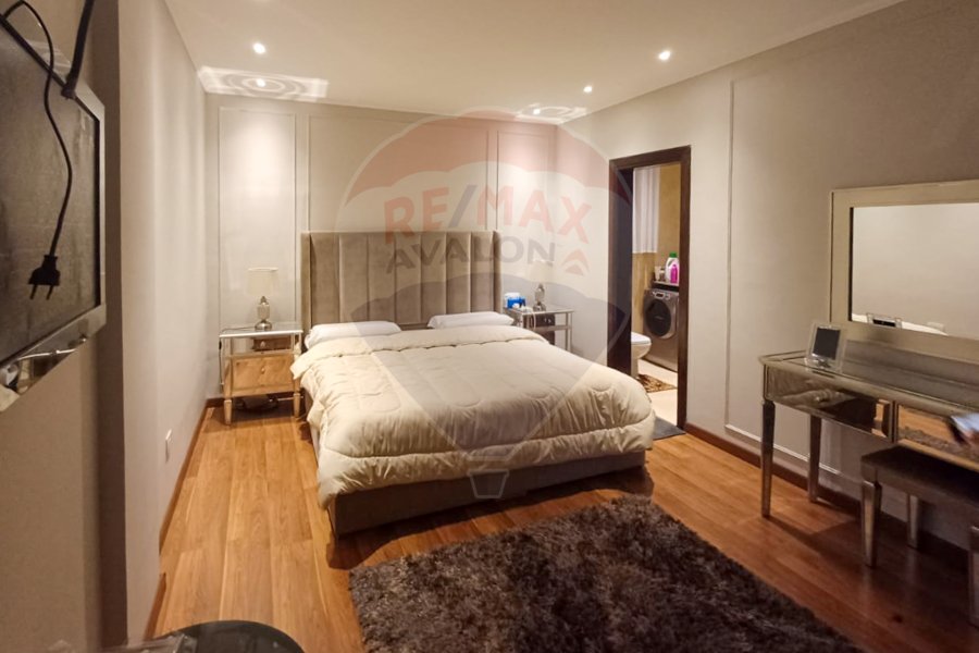 Duplex apartment for sale 300 m Louran (Ahmed Zulfikar St.)