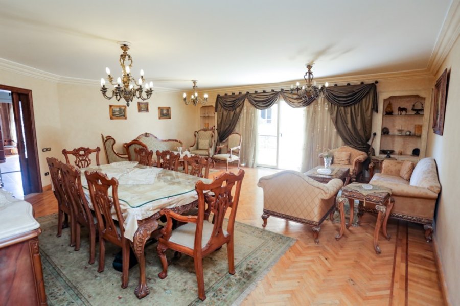 Licensed Apartment for sale 175m net Campshizar