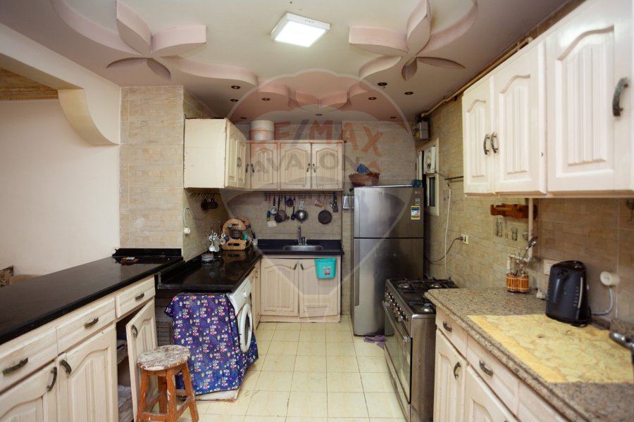 Apartment for sale 200 m Louran (2nd no. from Abu Qir St.)