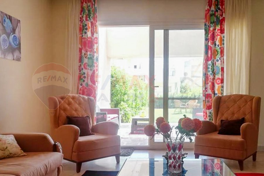 Townhouse + garden for sale (Hacienda Bay) 380 m