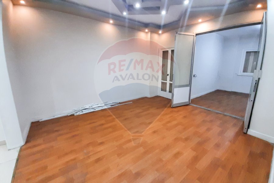 Administrative unit For Rent 140 m Saba Basha ( directly on the sea )