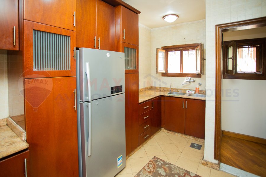 Triplex apartment for sale 220 m Stanly (near to the sea)