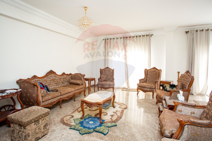 توين هاوس للإيجار 270 م الكينج مريوط (  چيوار )