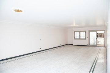 Apartment For Sale 330m Roushdy ( Soryia St.)