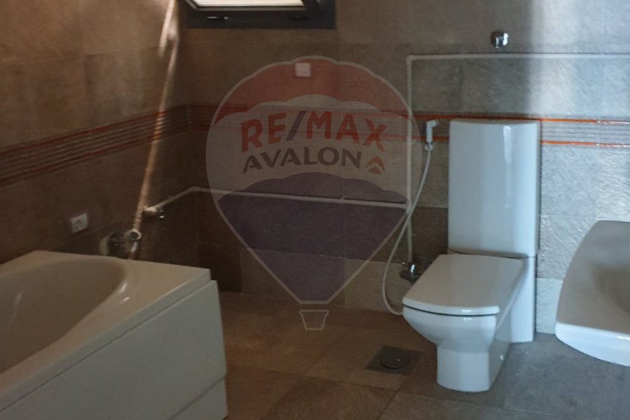 Apartment for rent 182 m Stanly (Directly on the sea-Brand building)