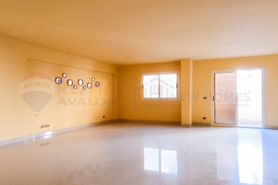 Apartment for sale 210 m Kafr Abdo (Al-Ismailia St.)