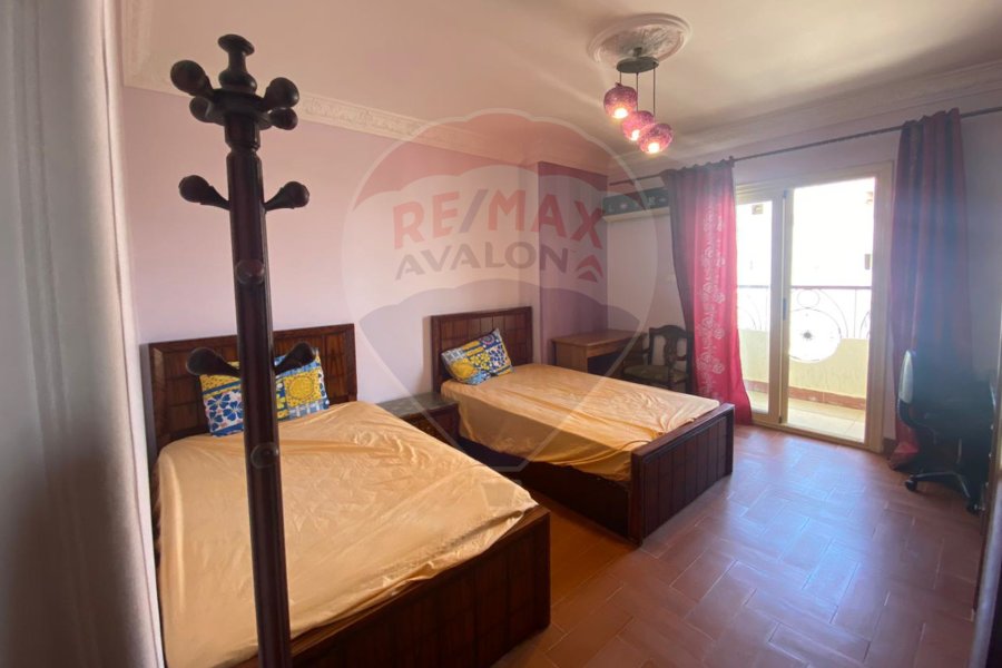 Furnished apartment for rent 200 m Kafr Abdo (steps from Allenby Park)