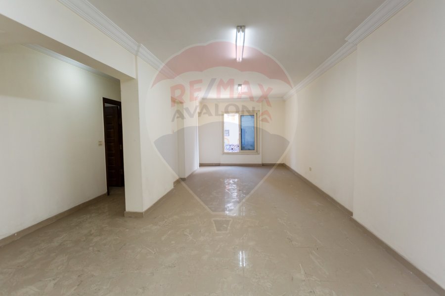 Administrative unit for sale 162 m Ibrahimia (Abo qir St.)