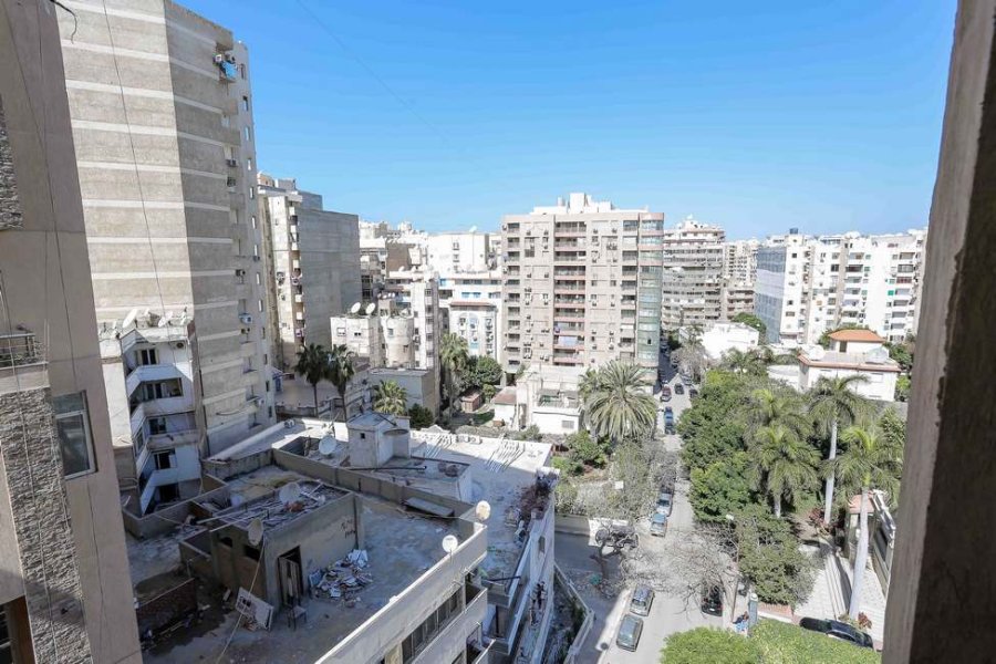 partment For Sale 230m Smouha (Steps From Princess Fawzay's Palace)