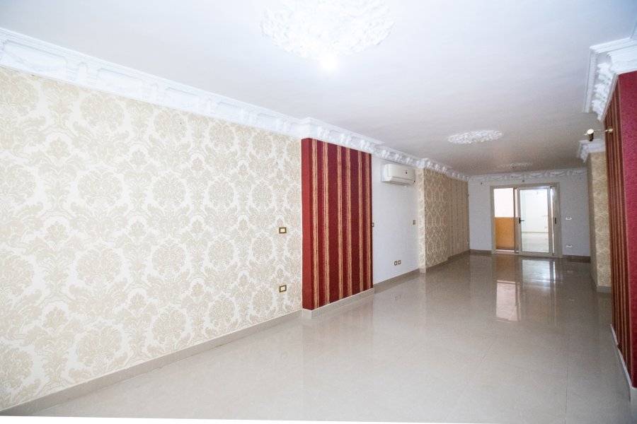 Apartment for sale 130 m Louran(Steps From elIkbal St.,el Ahly Bank )