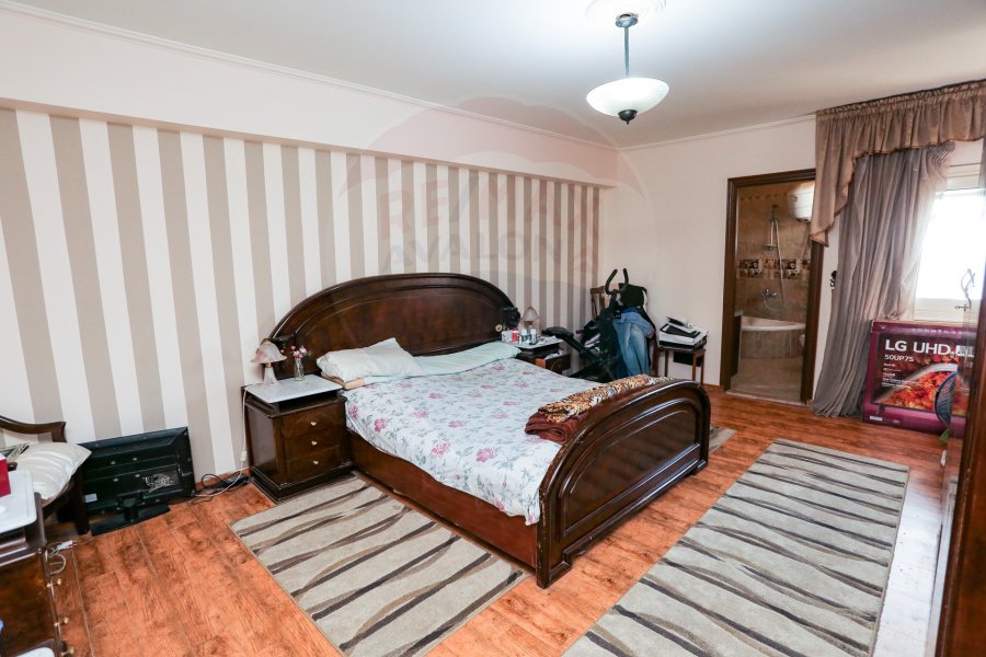 Apartment for sale 195 m Kafr Abdo (Amir El-Bahar St.)