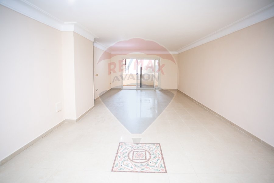Administrative Unite for rent 235 m Stanly (Branshed from the Sea)