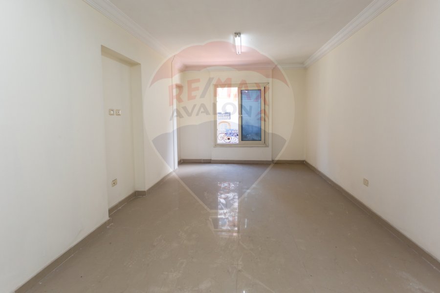 Administrative unit for sale 162 m Ibrahimia (Abo qir St.)