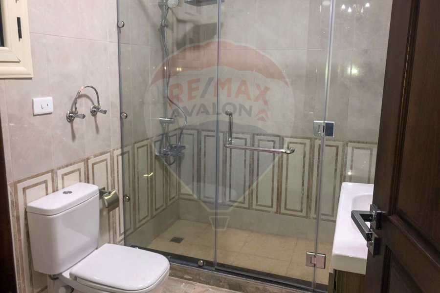 Apartment for sale 200 m San Stefano (Steps from Four Seasons)