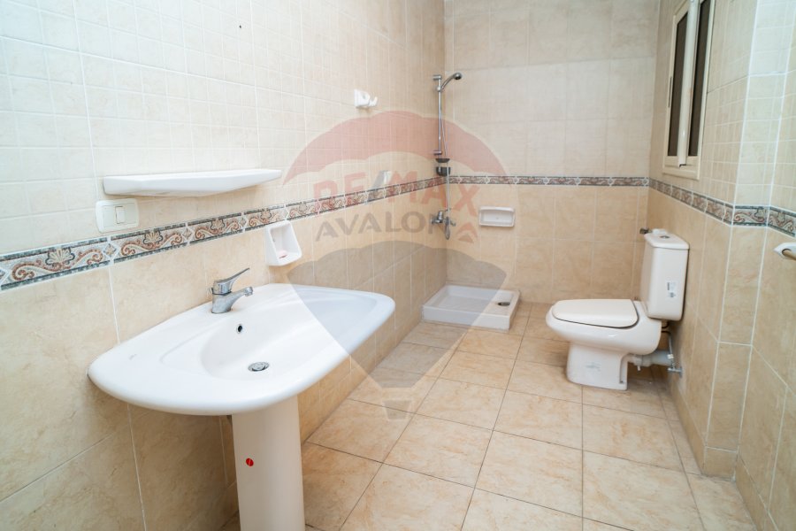 Apartment for sale 320 m El Mandara (El Gesh Road)