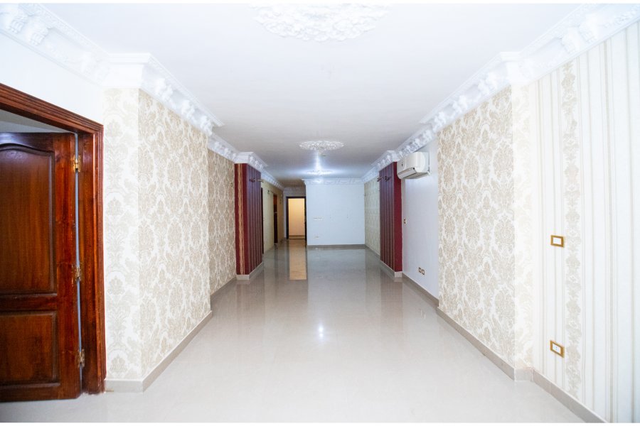 Apartment for sale 130 m Louran(Steps From elIkbal St.,el Ahly Bank )