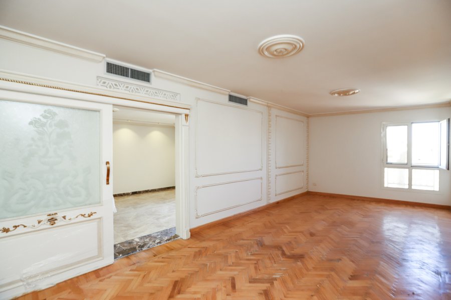 Apartment for sale 297 m Alshatby (in front of AlShlalat park)