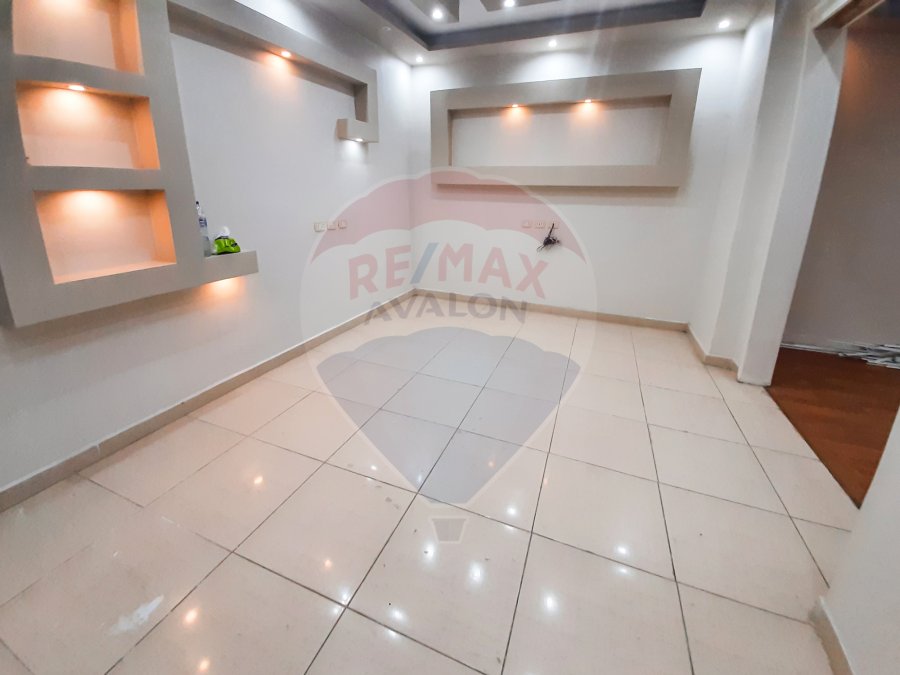 Administrative unit For Rent 140 m Saba Basha ( directly on the sea )
