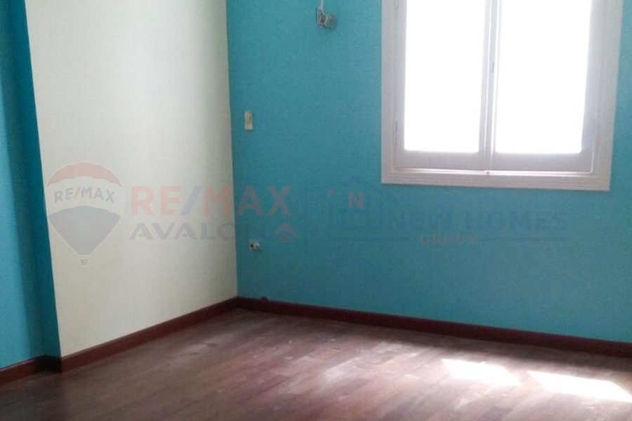 Administrative apartment for rent 210 m (net) El-Nozha Airport (on the Highway)